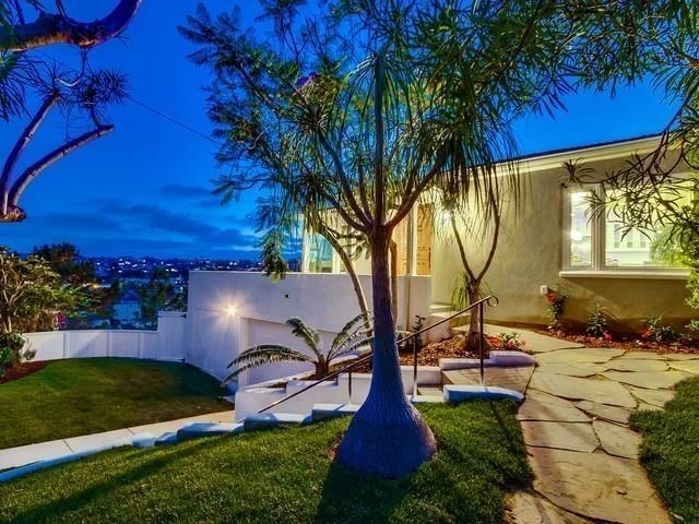 1854 Willow St., San Diego, CA 92106