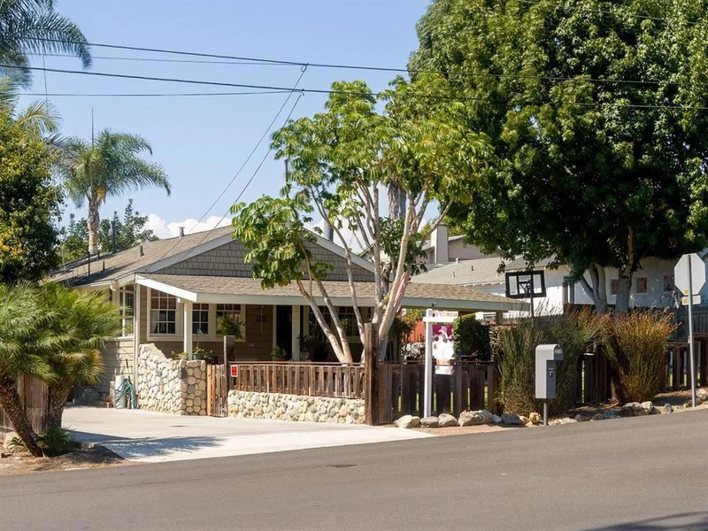 1232 Pine, Carlsbad, CA 92008