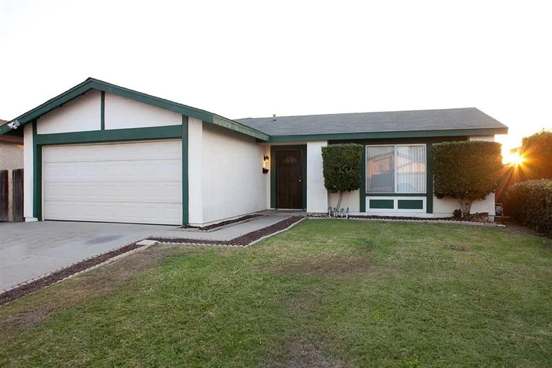 10190 Baroness Ave, San Diego, CA 92126