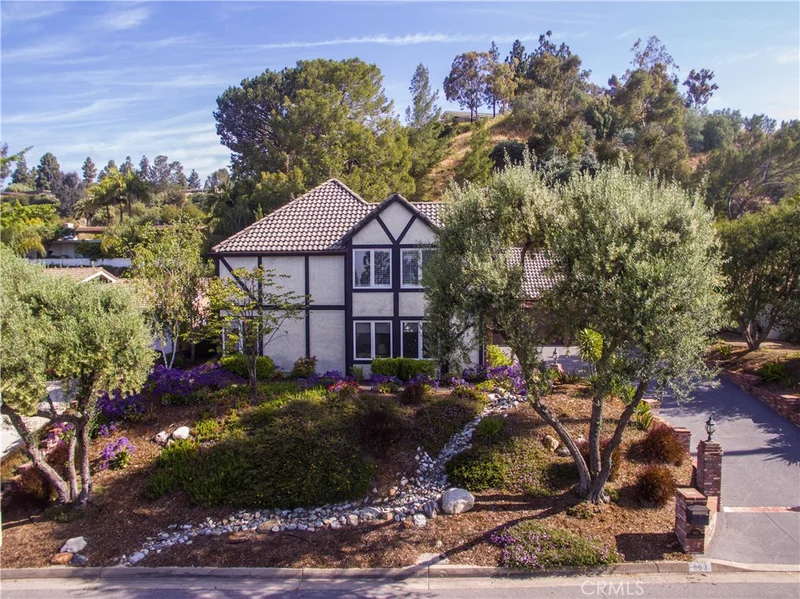 863 Guanajuato, Claremont, CA 91711