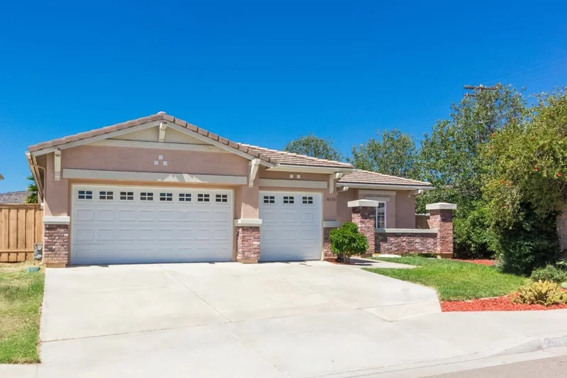 10158 Lauren Way, Santee, CA 92071