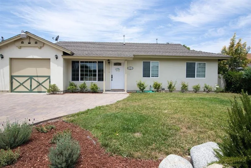 463 Los Angeles Drive, Vista, CA 92083