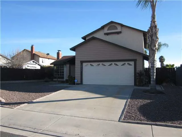 10196 Glendon Circle, Santee, CA 92071