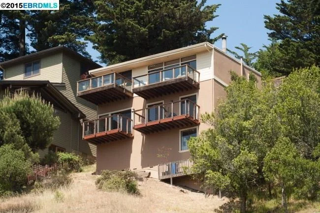 8767 Skyline Blvd, Oakland, CA 94611