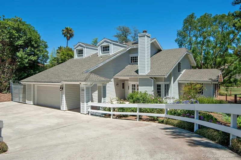 2584 White Owl Drive, Encinitas, CA 92024