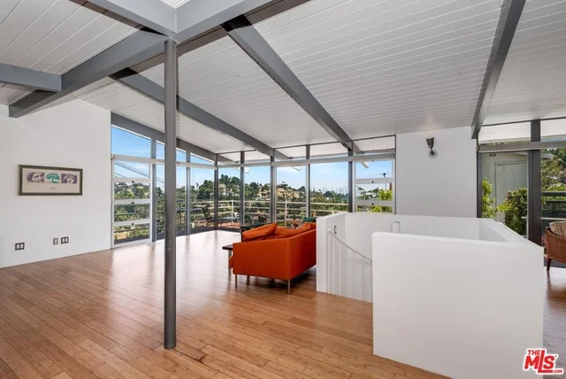 2690 Hollyridge, Los Angeles, CA 90068