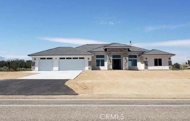 8684 Coyote, Oak Hills, CA 92344