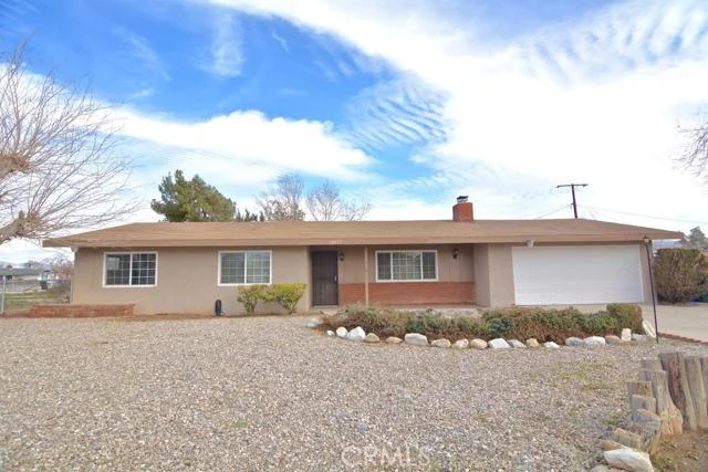 12577 Red Wing, Apple Valley, CA 92308