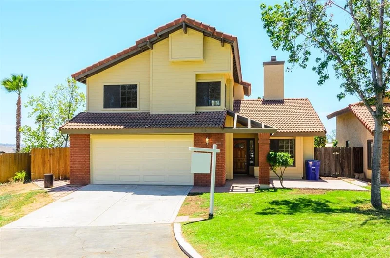 910 Solandra, Spring Valley, CA 91977