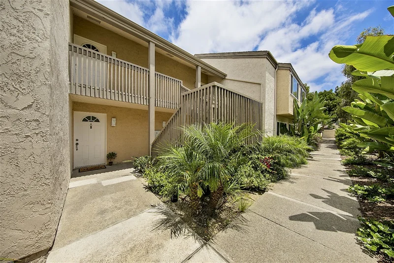 8548 Via Mallorca #A, La Jolla, CA 92037