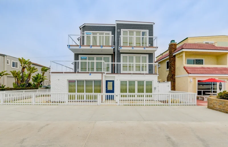 2759 Ocean Front Walk, San Diego, CA 92109