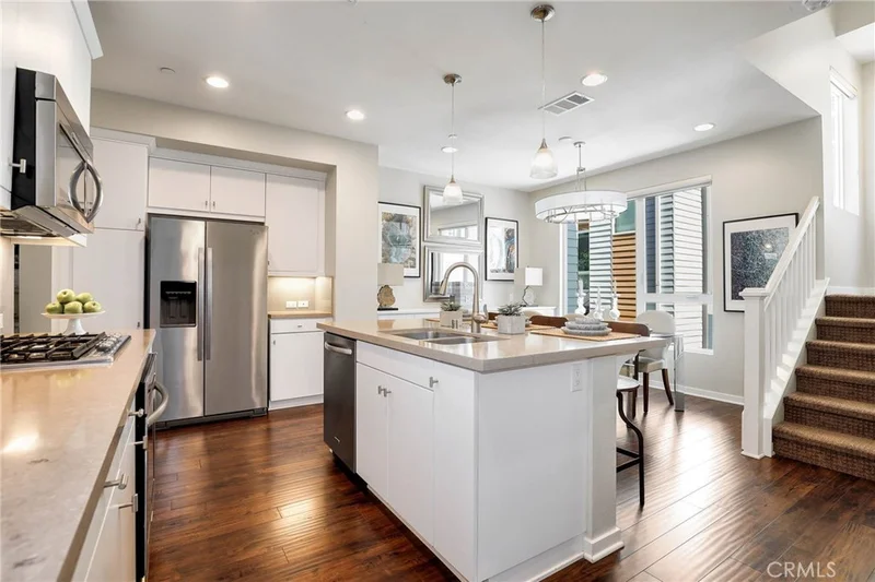 5629 Observation, Los Angeles, CA 90028