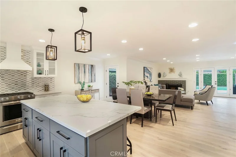 10042 Constitution, Huntington Beach, CA 92646