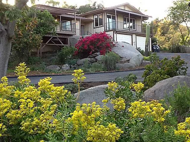 10210 Legend Rock Road, Escondido, CA 92026