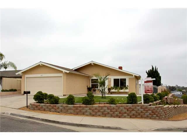 6211 Leaf Court, San Diego, CA 92114