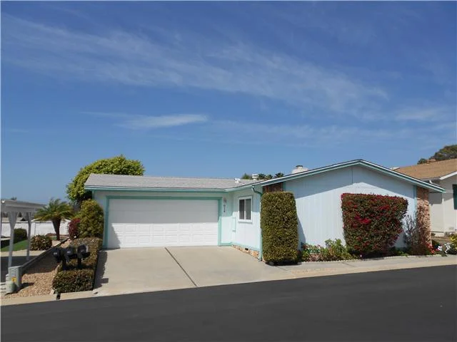 614 Via Santa Cruz, Vista, CA 92081