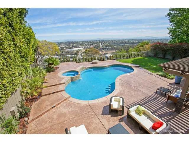 5461 Pacifica Drive, La Jolla, CA 92037
