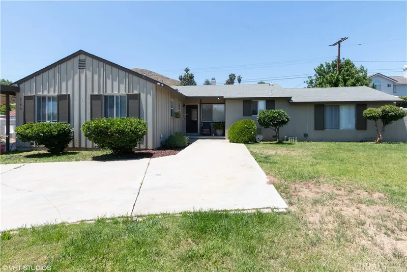 5146 Peacock, Riverside, CA 92505
