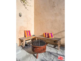 4111 Moore, Los Angeles, CA 90066