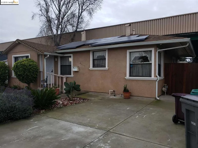 10057 Bernhardt Dr, Oakland, CA 94603