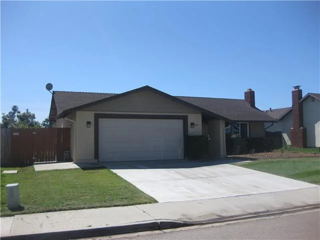 629 Stanley Court, Escondido, CA 92026