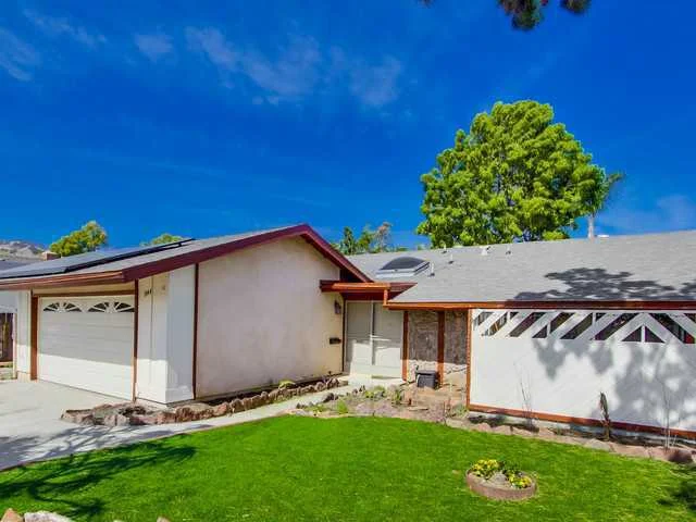 1044 Paula Way, Escondido, CA 92027
