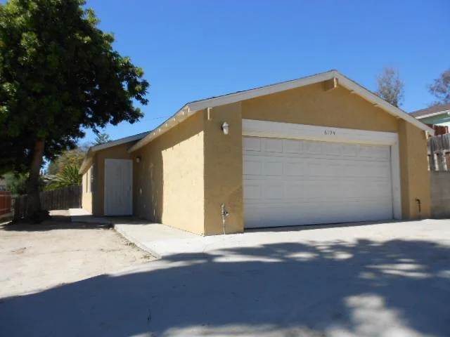 6194 Wunderlin Avenue, San Diego, CA 92114