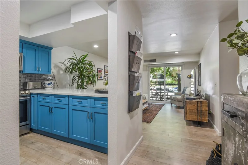 4132 Mendez #202, Long Beach, CA 90815