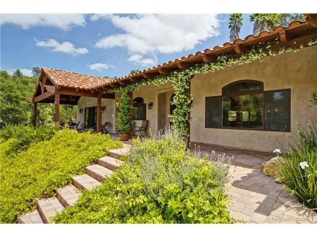 865 Brook Canyon Road, Escondido, CA 92025