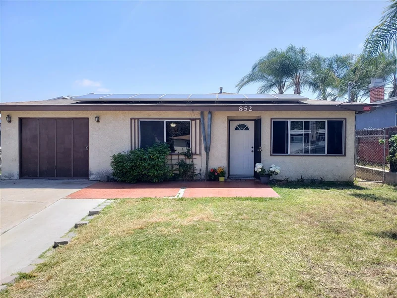 852 Banock St, Spring Valley, CA 91977