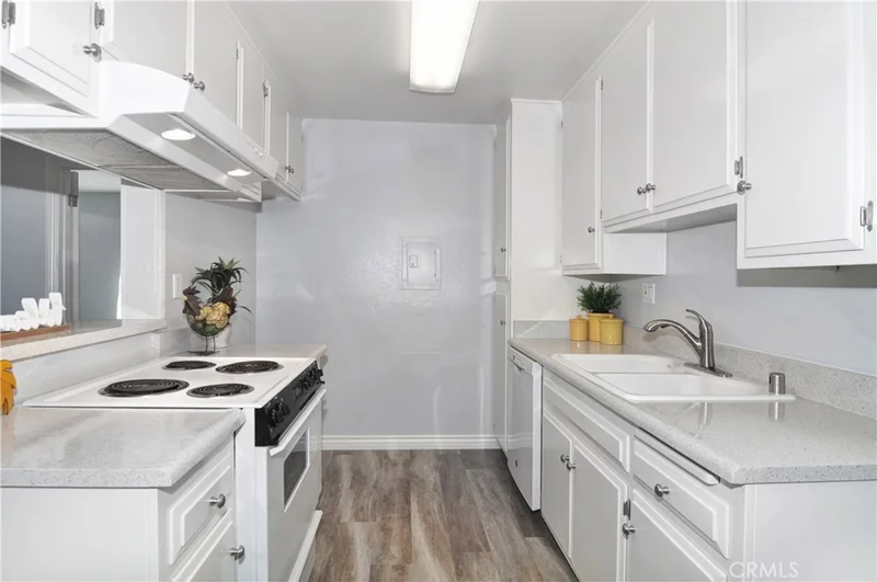 1030 Macarthur #142, Santa Ana, CA 92707