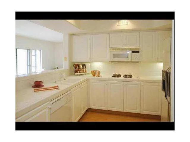 8637 Via Mallorca Unit #D, La Jolla, CA 92037