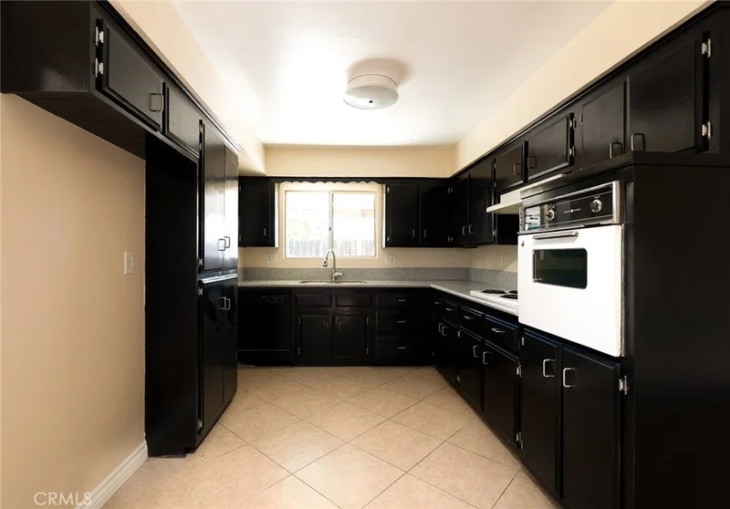 550 Stetson, Hemet, CA 92543