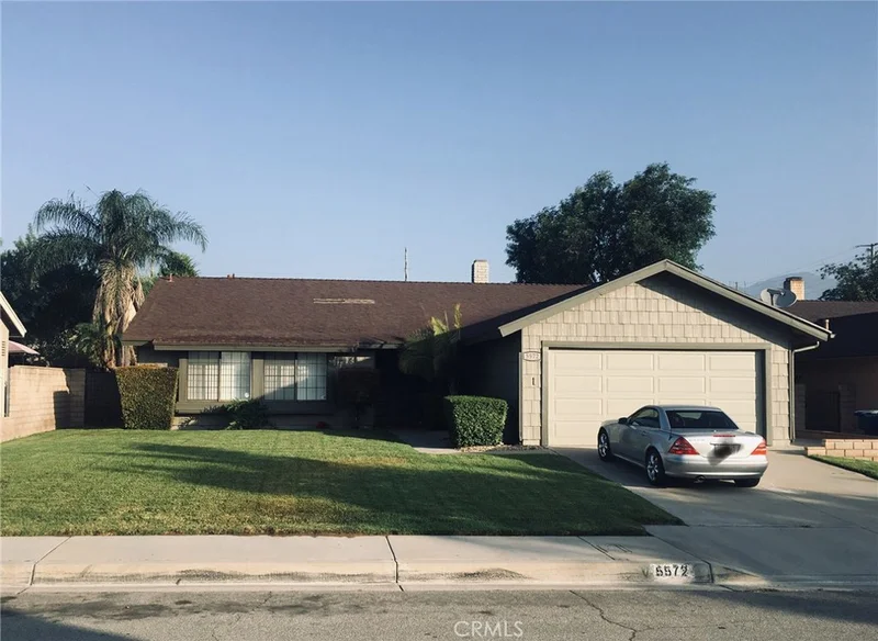 5572 Thistle Street, San Bernardino, CA 92407