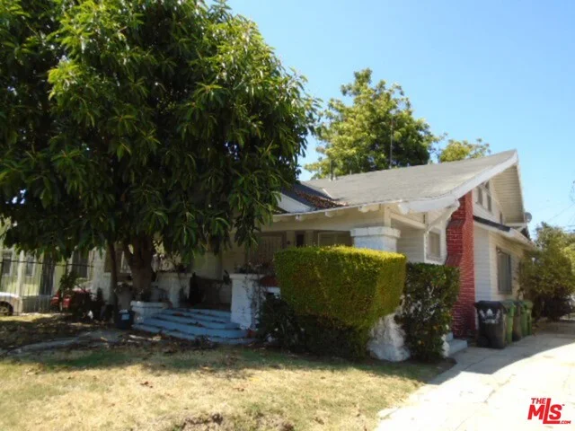 1225 W 41st Street, Los Angeles, CA 90037