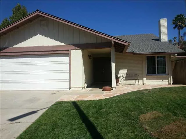 1020 Deana Place, Escondido, CA 92025