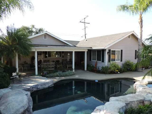 1040 Orange Avenue, Fallbrook, CA 92028
