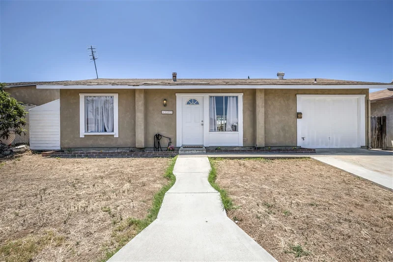 8707 Flanders Dr, San Diego, CA 92126