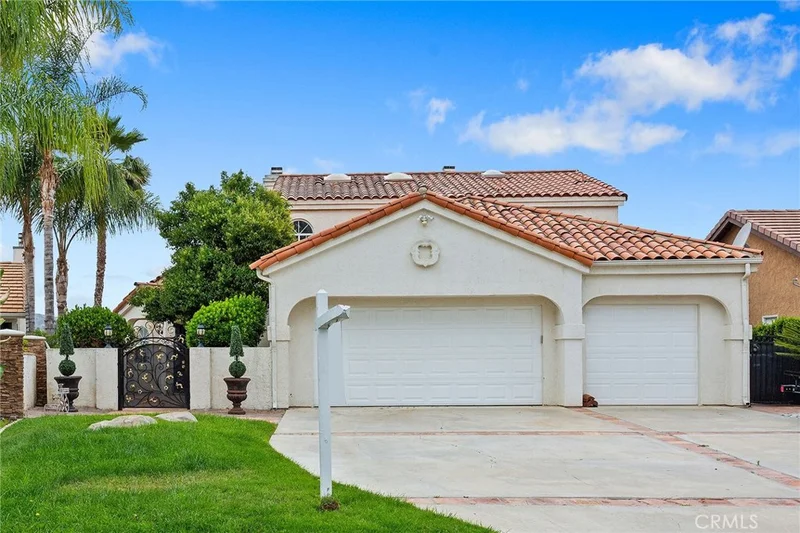 30237 Swan Point, Canyon Lake, CA 92587