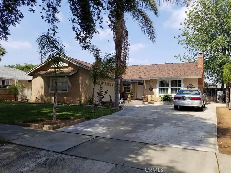 4509 Santee, Riverside, CA 92504