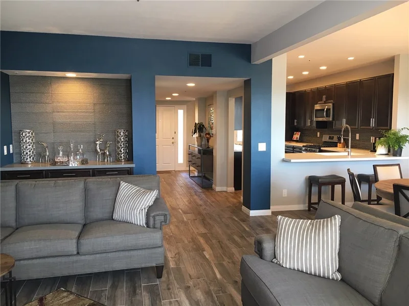 2604 20th #302, Signal Hill, CA 90755