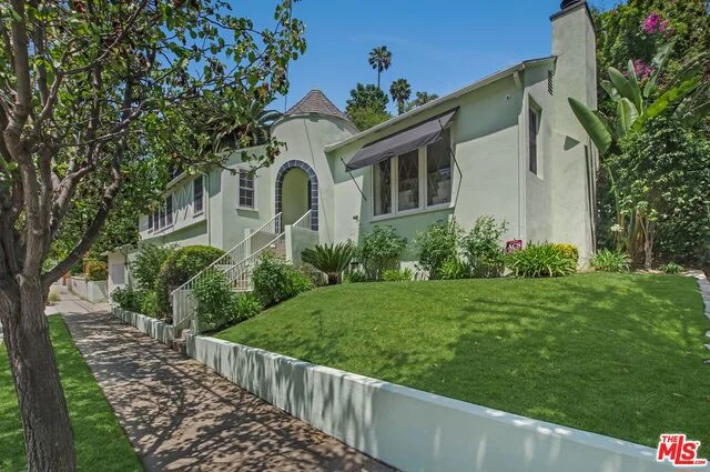 2570 Canyon, Los Angeles, CA 90068