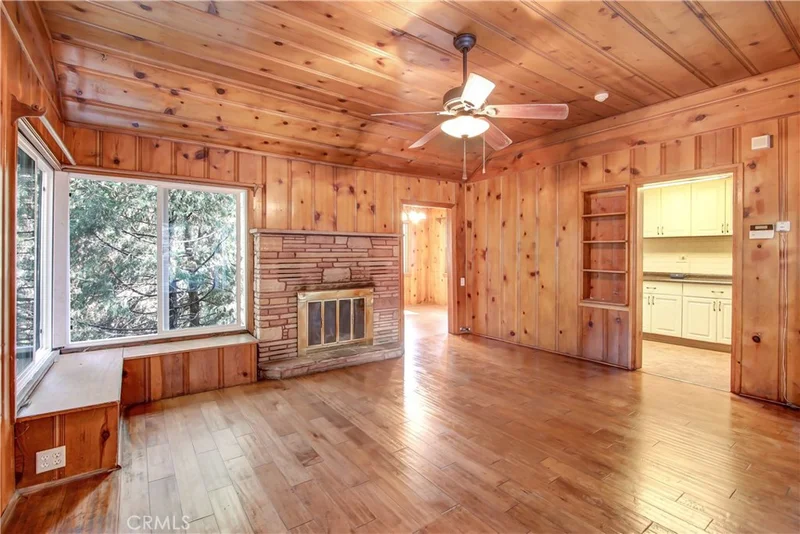 428 Valley, Crestline, CA 92325