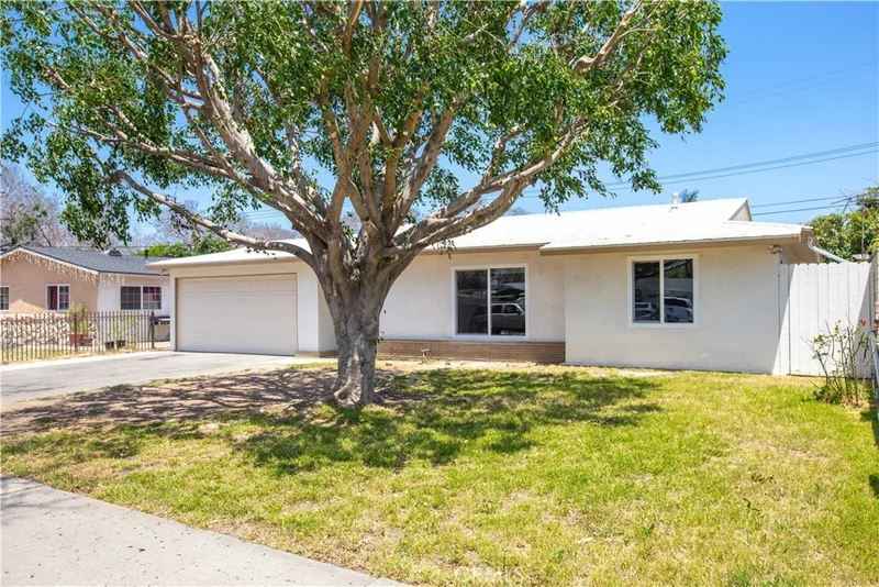 2601 La Verne, Santa Ana, CA 92704
