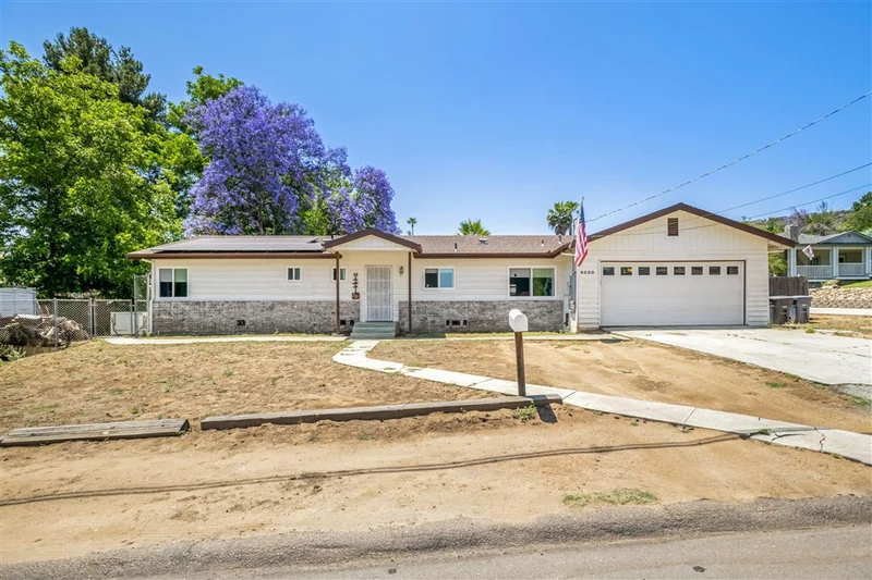 9020 Paradise Park Dr, Lakeside, CA 92040