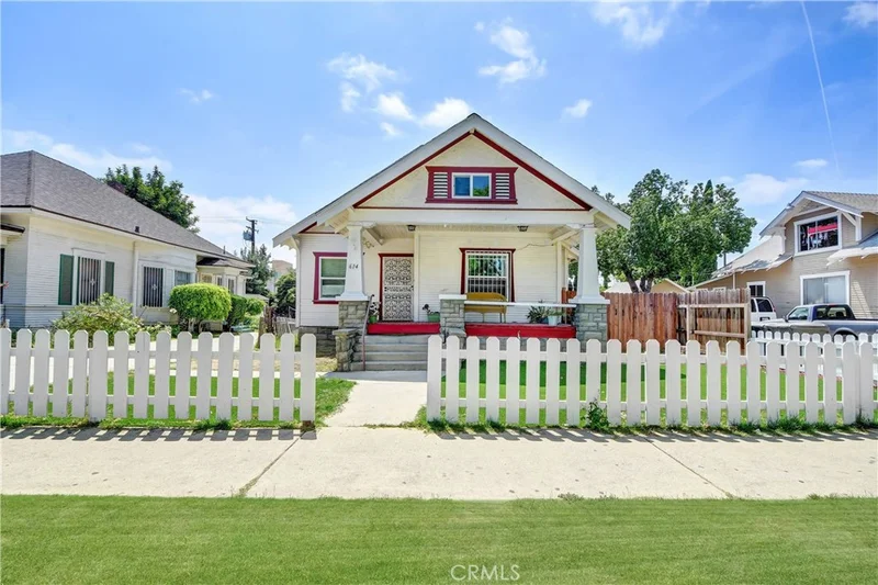 614 Cypress, Santa Ana, CA 92701