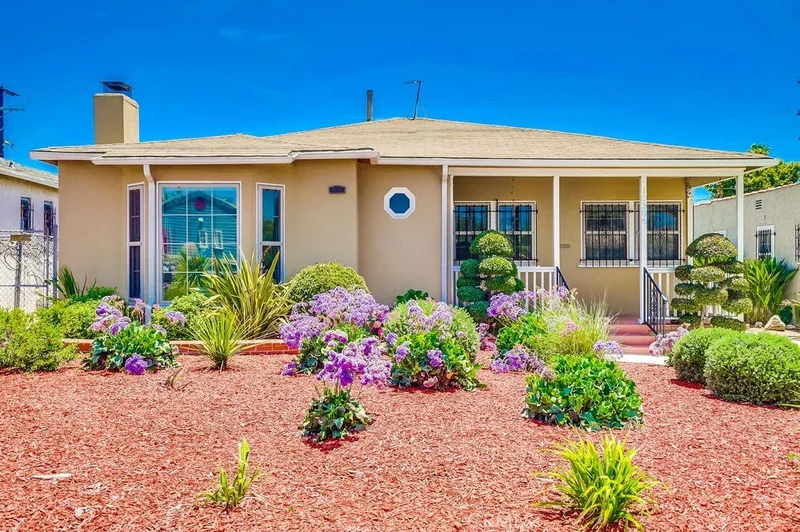 10306 La Salle, Los Angeles, CA 90047