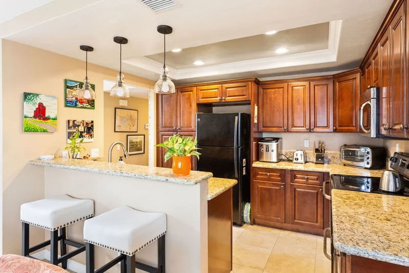 11820 Caminito Ronaldo #220, San Diego, CA 92128