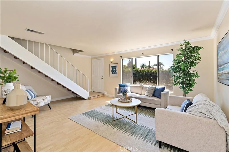 18645 Alburtis, Artesia, CA 90701