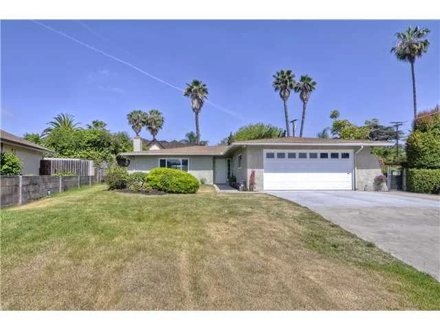 1006 Torole Circle, Vista, CA 92084